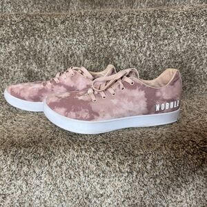 NOBULL Tie-Dye Canvas Trainer Dusty Rose Tie-Dye Training Shoes M 6 W 7.5‎